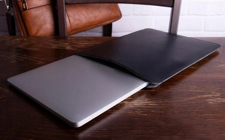 Dėklas Baltan do Apple MacBook Air/Pro 13 juoda