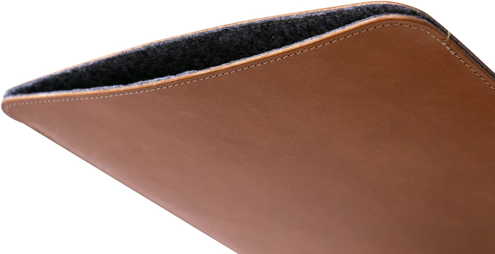 BALTAN Odinis dėklas Premium do MacBooka Air 15" M2 ruda