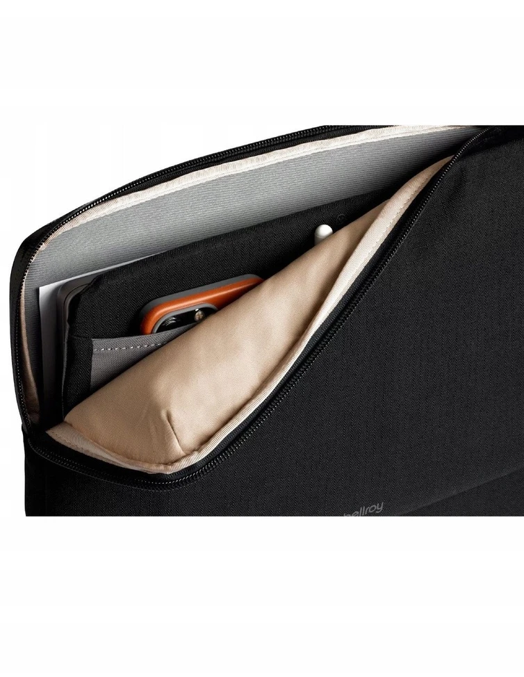 Bellroy Nešiojamas kompiuteris Caddy 14 - etui na laptop 14" su kieszeniami na priedai mobilne (juodas)