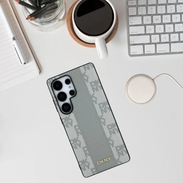 Dėklas DKNY odinis languotas MagSafe Samsung Galaxy S25 Ultra taupe
