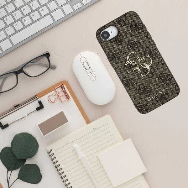 Guess PU 4G Metal Logo Apple iPhone 16e dėklas telefonui rudos spalvos