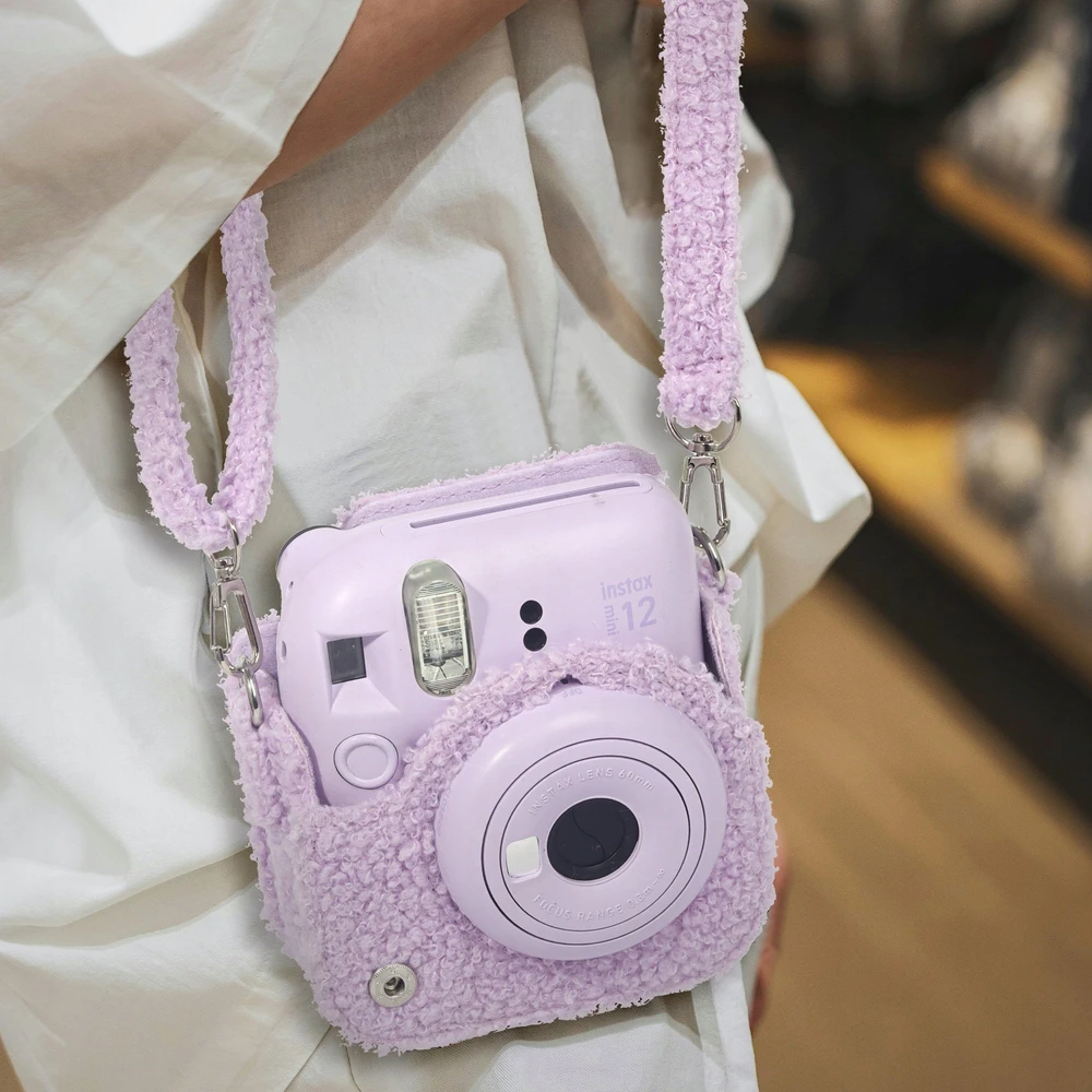 „LoveInstant“ dėklas, skirtas „Fujifilm Fuji Instax Mini 12“ / pliušinis kačiukas / violetinė spalva