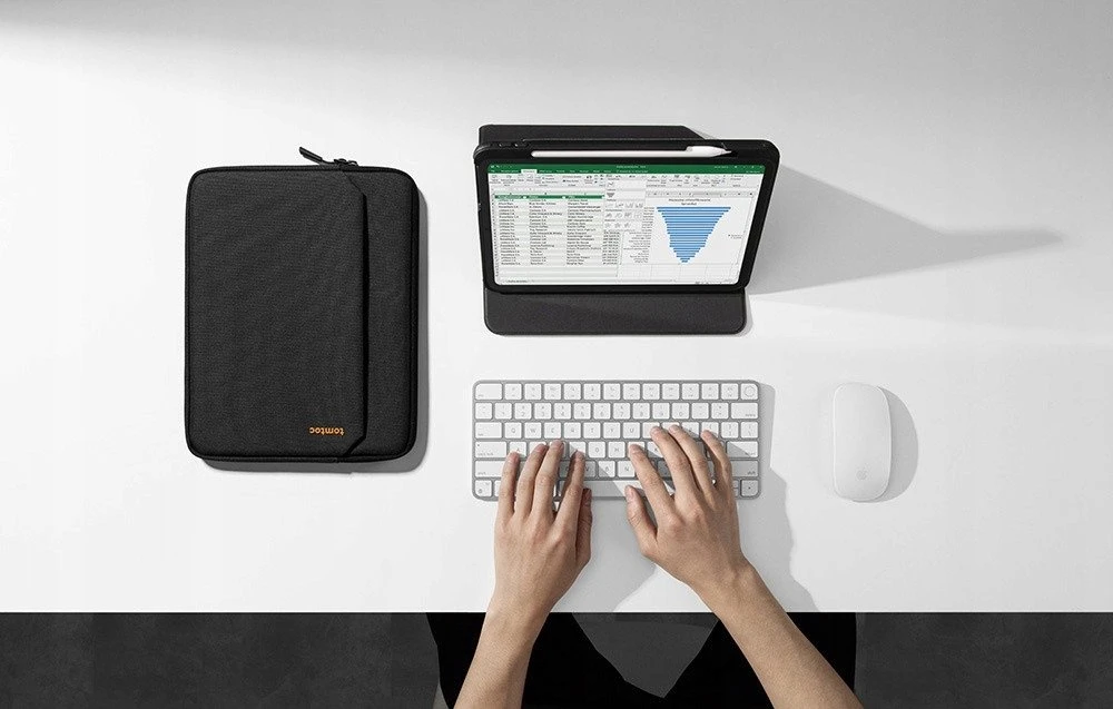 Tomtoc Light-B18 T iPad 11'' dėklas (juodas)
