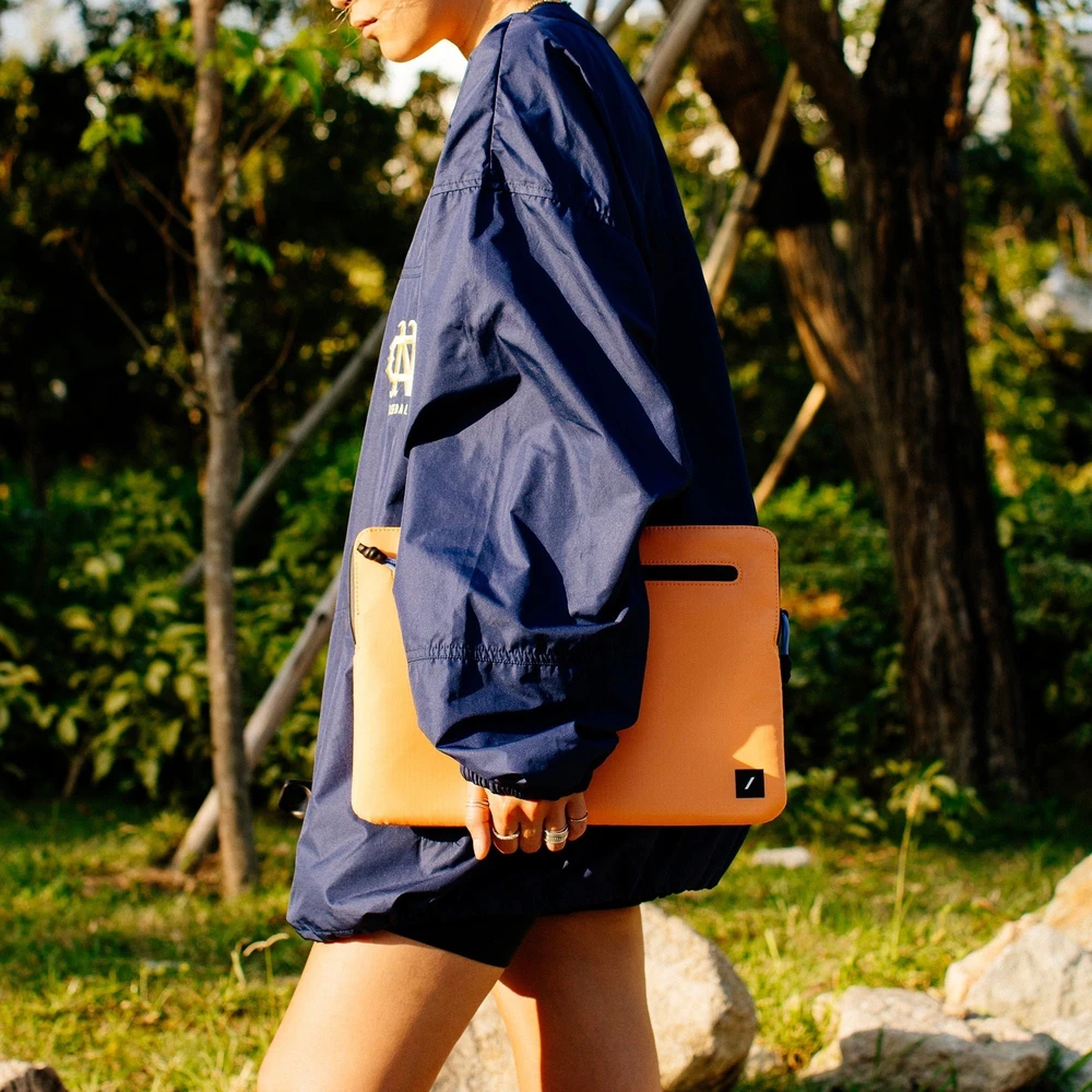 Native Union Ultralight Sleeve 14" oranžinė