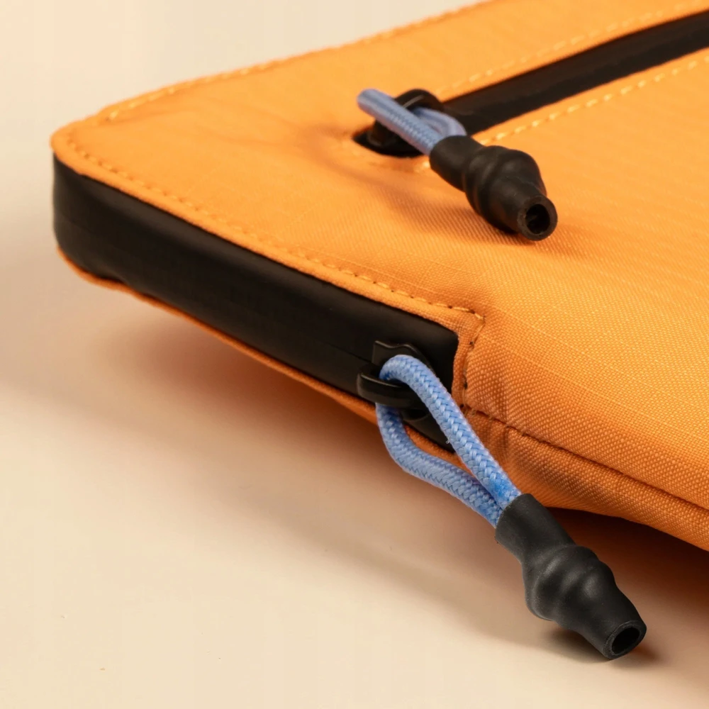Native Union Ultralight Sleeve 14" oranžinė