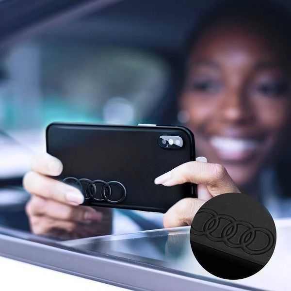 Audi Synthetic Leather Apple iPhone 11 Pro 5.8″ juodos spalvos kietas dėklas AU-TPUPCIP11-TT/D1-BK