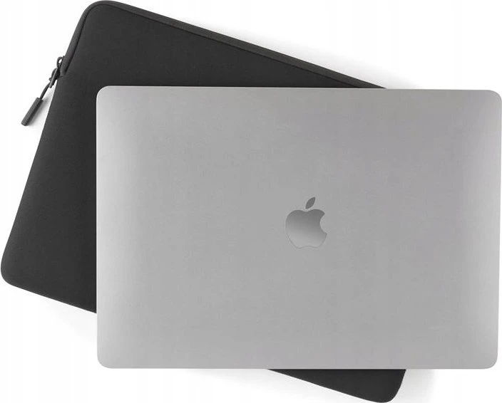 Pipetto Classic Fit dėklas, juodos spalvos – Apple MacBook Air 15″