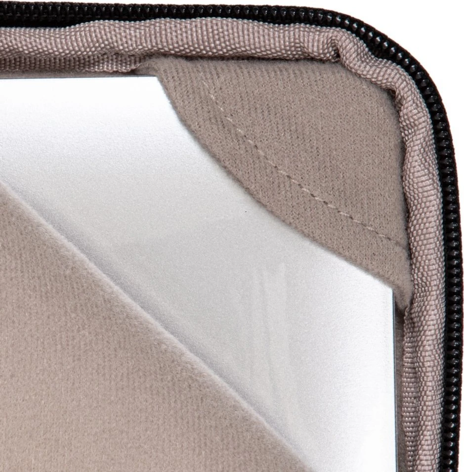 Krepšys RivaCase Dėklas na laptopa ANVIK 15.6" + MOUSE/7916 juoda RIVACASE