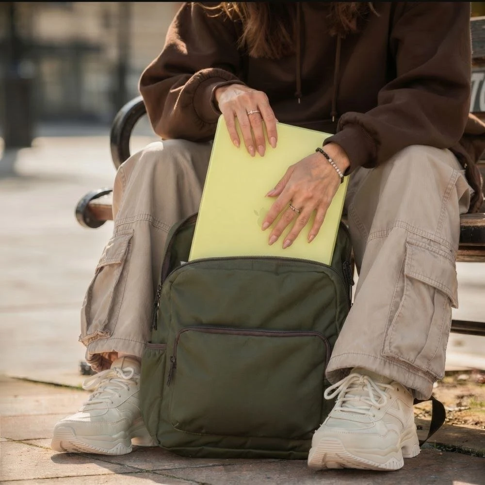 „Tech-Protect“ minkštas dėklas „Macbook Neo 13“ 2026, citrininis