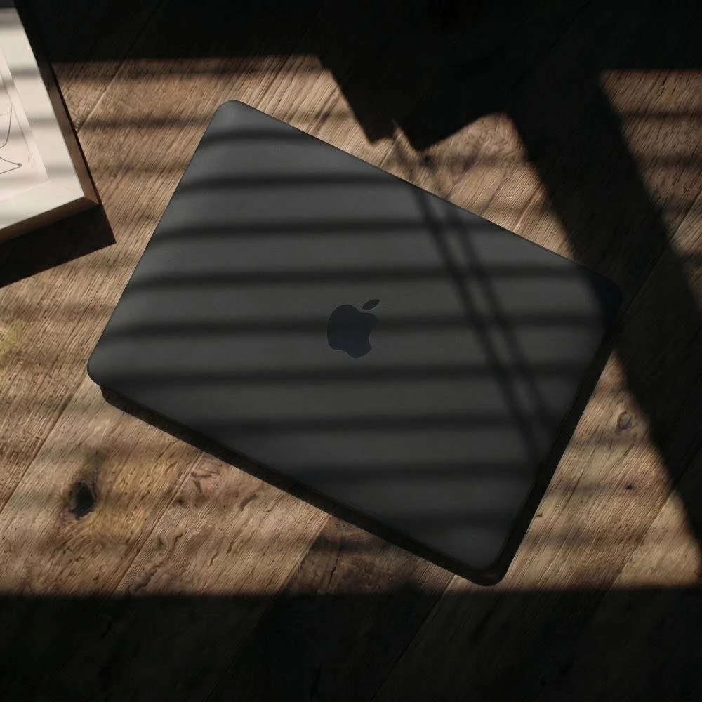 „Tech-Protect“ minkštas dėklas „MacBook Neo 13“ (2026 m.) – matinis juodas