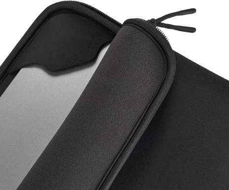 Tucano Sleeves One do MacBook Neo juoda