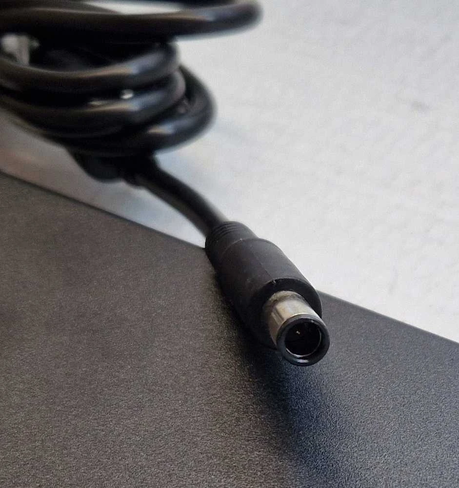 Nešiojamojo kompiuterio maitinimo adapteris Dell 240 W, 12.3 A, 19.5 V (AC Adapteris, 240W, Liteon,)