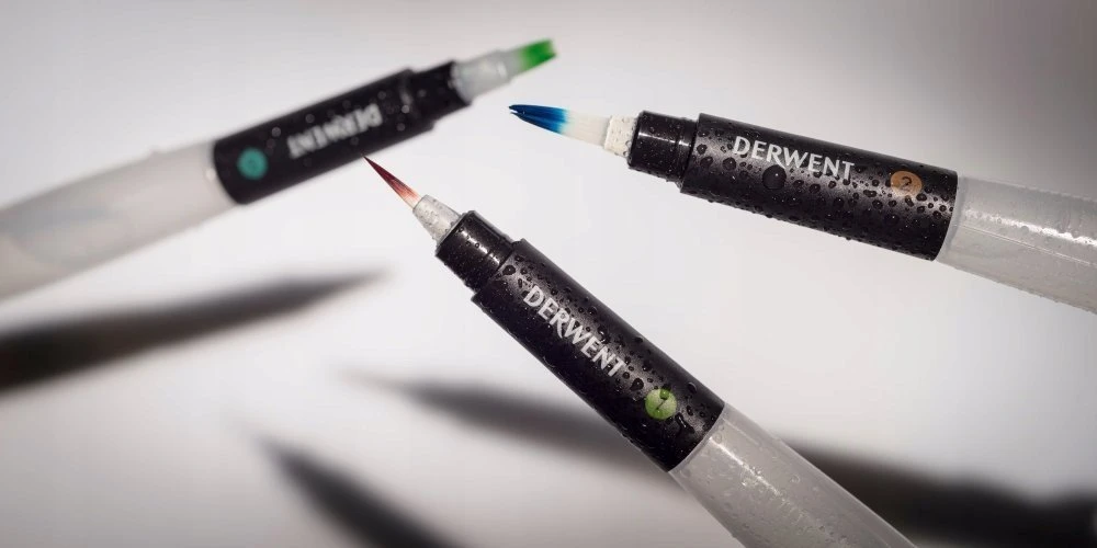 Šepečiai turi Derwent 3 vandens talpą