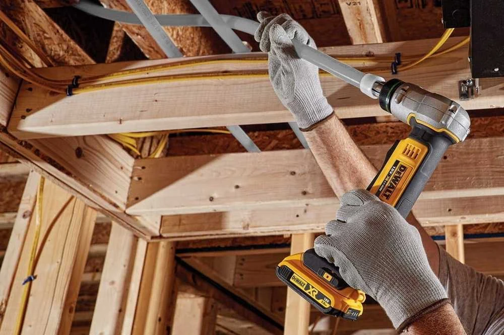 Plastikinių vamzdžių plėstuvas DeWalt DCE400NT-XJ; 18 V (be akumuliatoriaus ir pakrovėjo)