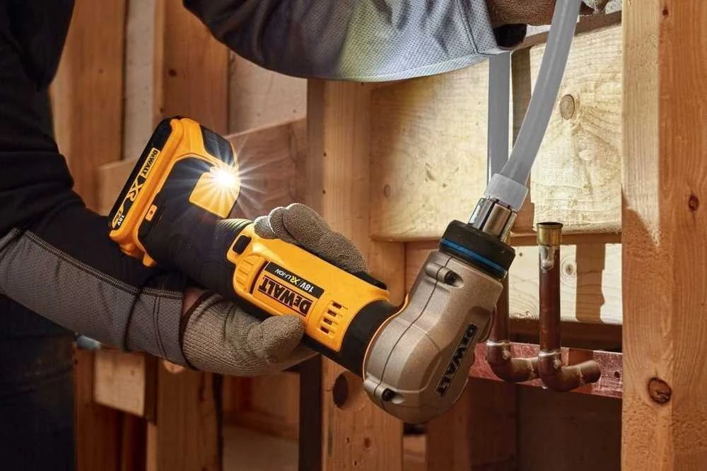 Plastikinių vamzdžių plėstuvas DeWalt DCE400NT-XJ; 18 V (be akumuliatoriaus ir pakrovėjo)