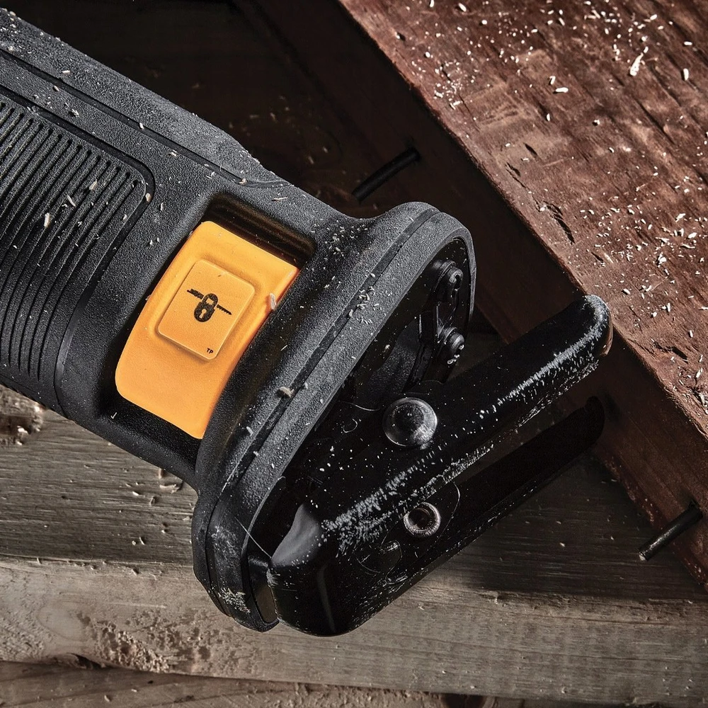Akumuliatorinis tiesinis pjūklas DeWalt DCS386H2T-QW; 18 V; 2x5,0 Ah akum.