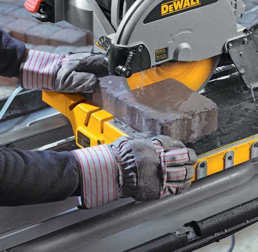 Plytelių pjovimo staklės DeWalt D24000; 690x690 mm