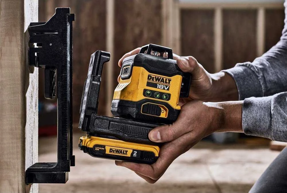 Kryžminis lazerinis nivelyras DeWalt DCLE34021N-XJ; 18 V (be akumuliatoriaus ir pakrovėjo)