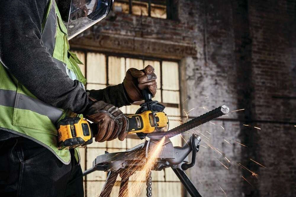 DeWALT 18 V XR kintamo greičio kampinis šlifuoklis su FV ADV, DCG409VSN-XJ