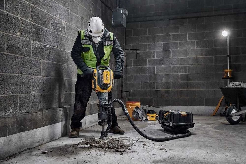 Atskėlimo plaktukas DeWalt DCH966Z2-QW; 54 V; 41 J; 1x15,0 Ah akum.