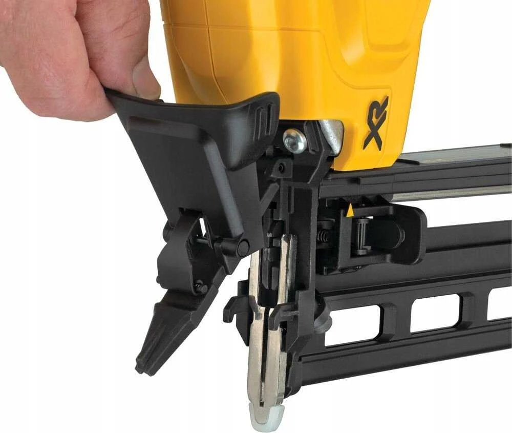 Akumuliatorinis viniakalis DeWalt DCN662D2-QW; 18 V; 2x2,0 Ah akum.