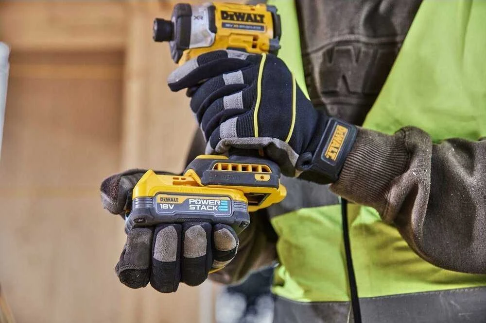 Smūginis suktuvas DeWalt DCF860E2T-QW; 18 V; 2x1,7 Ah akum.