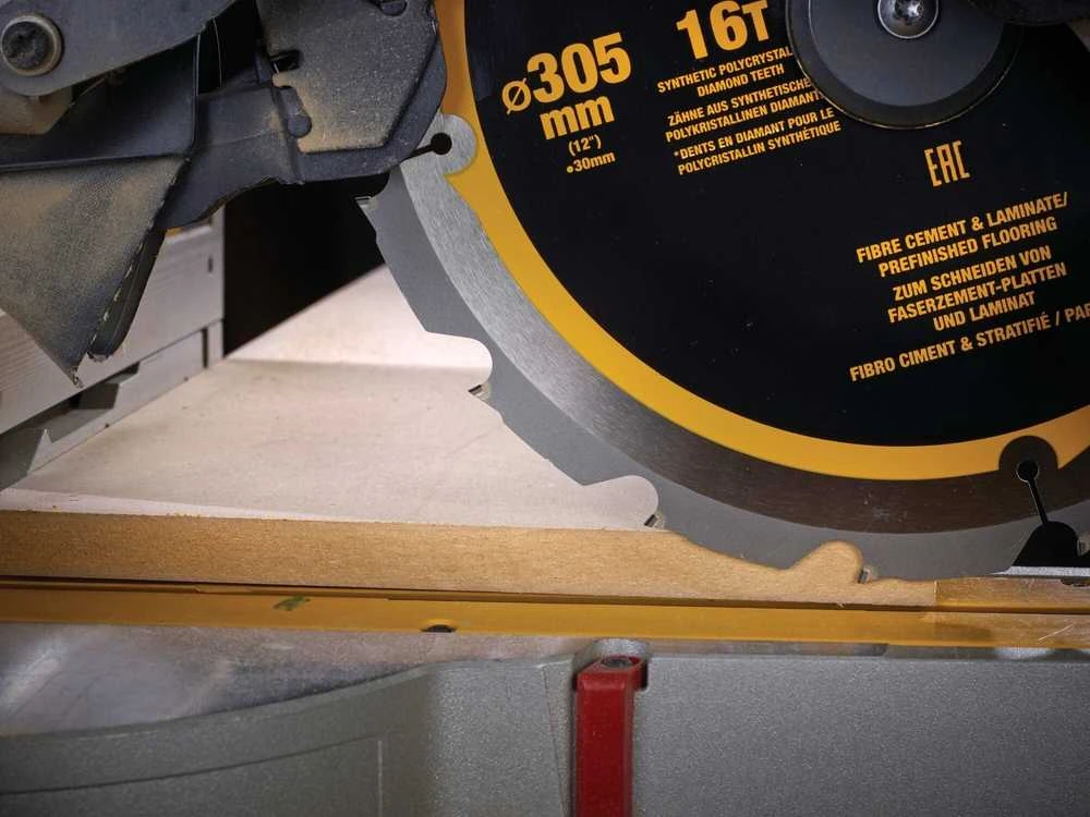 Pjovimo diskas fibrocementui DeWalt DT1475-QZ; 16T; 305 mm