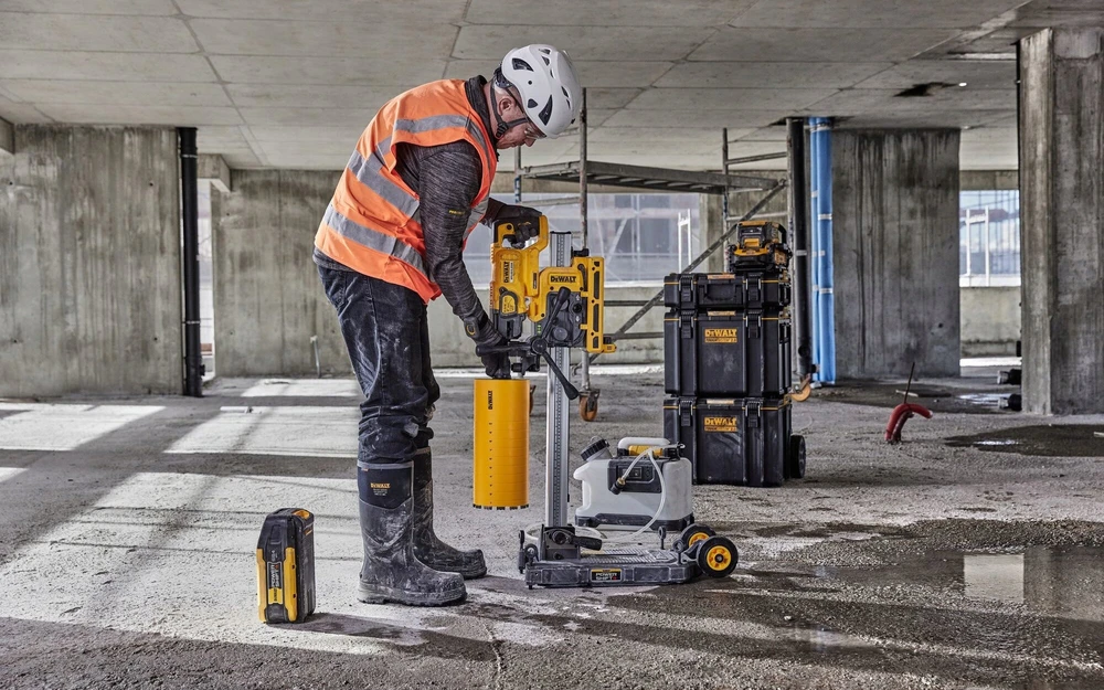deimantinis gręžtuvas, 2x9Ah 54V DEWALT [DCD150X2-QW]