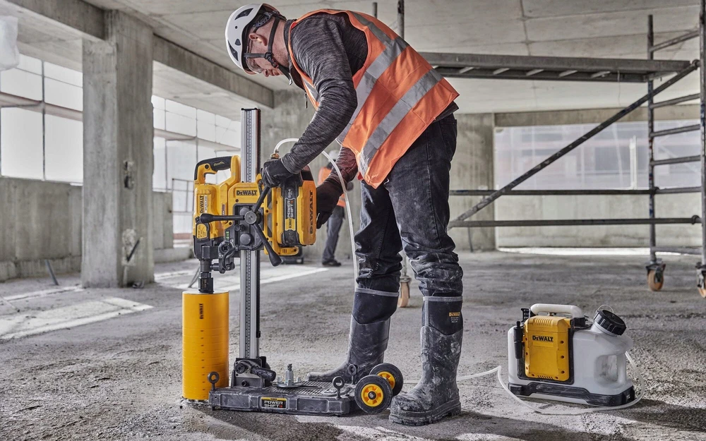 deimantinis gręžtuvas, 2x9Ah 54V DEWALT [DCD150X2-QW]