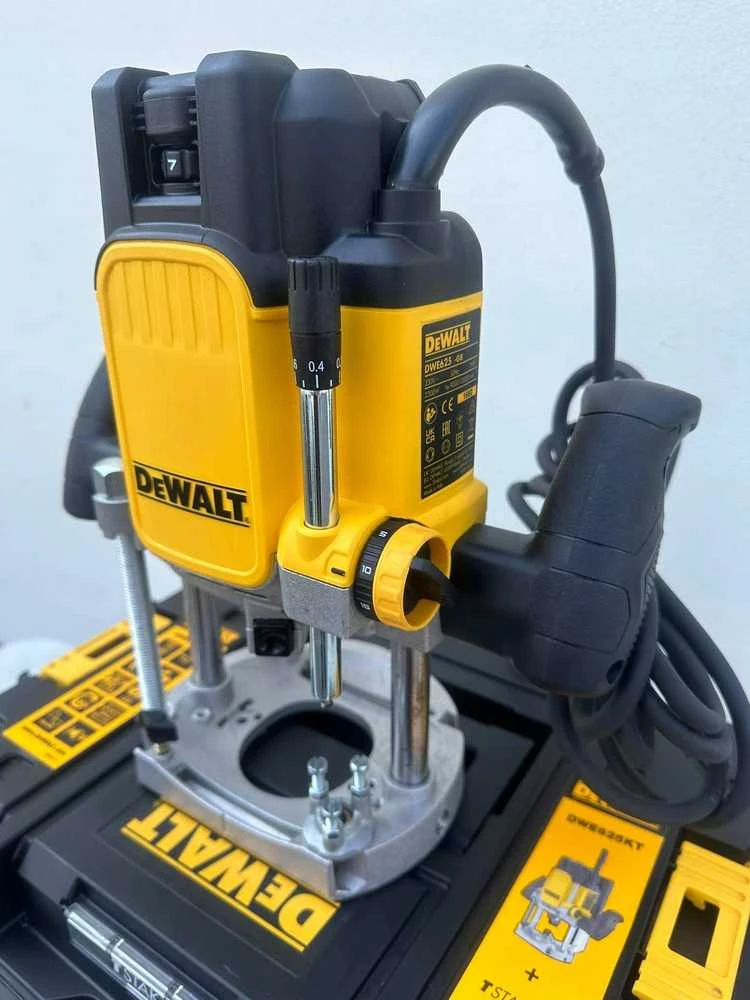 Elektrinė freza DeWalt DWE625KT-QS; 2300 W