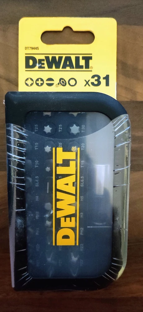 DEWALT ANTGALIŲ RINKINYS 31 vnt. XSTC