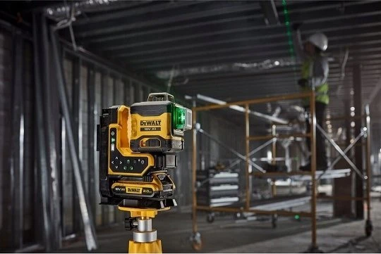 Dewalt 18V XR 3x360 žalias lazeris su nuotolinio valdymo pulteliu, 1x2Ah