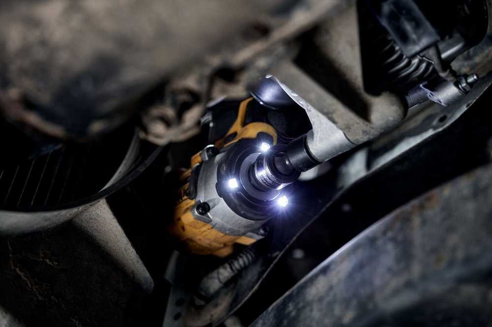 De Walt DEWALT.Smūginis veržliasukis 3/8" 18V DCF923P2G 406Nm 2x5,0Ah ZAPADKA