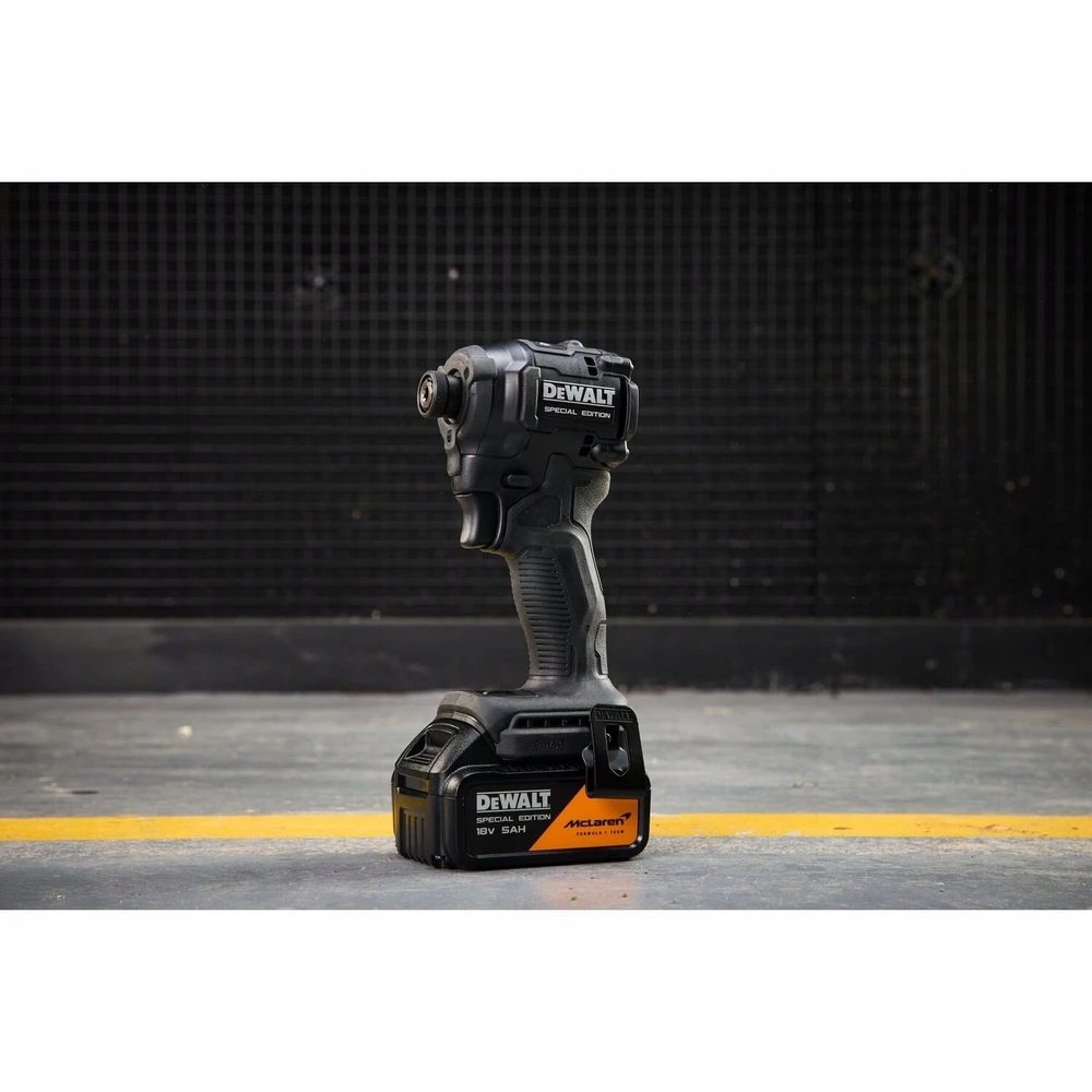 Dewalt Suktuvas - gręžtuvas smūginis bešepetėlinis 18v body mclaren (DCF86MN-R)