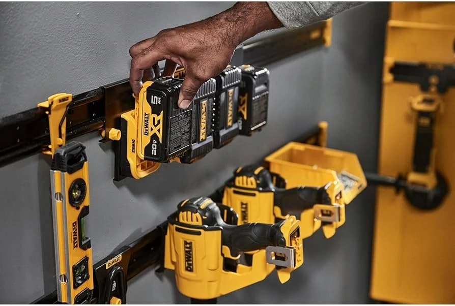 DEWALT MONTAVIMO BĖGELIS FURGONAMS ARBA SIENOMS