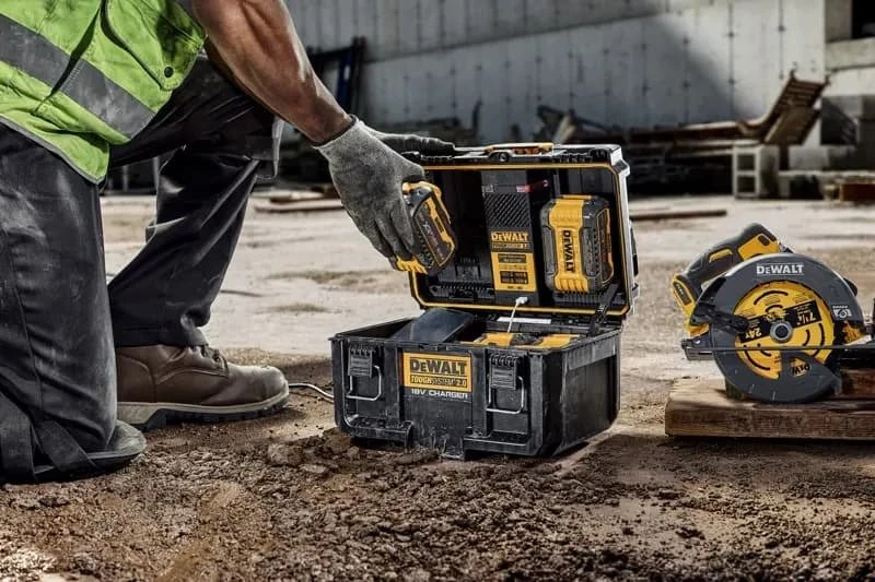DeWalt DCB118XY2T-QW Belaidis akumuliatoriaus paleidimo rinkinys, 216 Wh