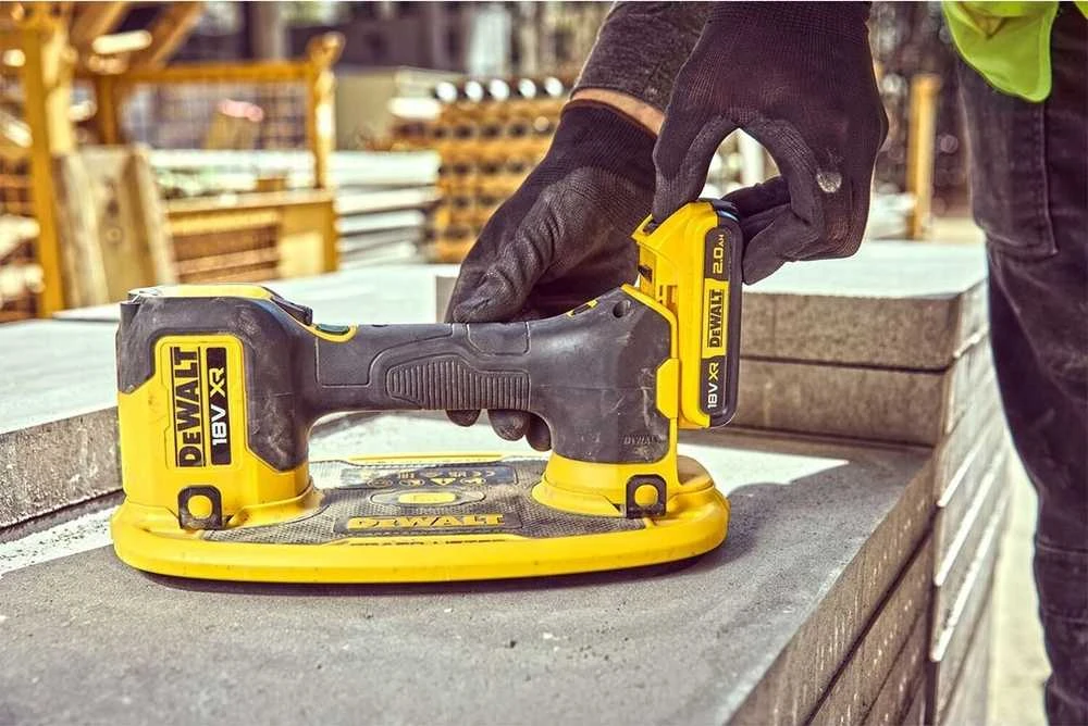 Stiklo laikiklis DeWalt DCE590D1T-QW; 120 kg; 18 V; 1x2,0 Ah akum.