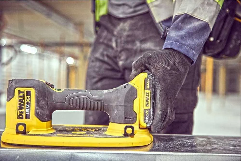 Stiklo laikiklis DeWalt DCE590D1T-QW; 120 kg; 18 V; 1x2,0 Ah akum.