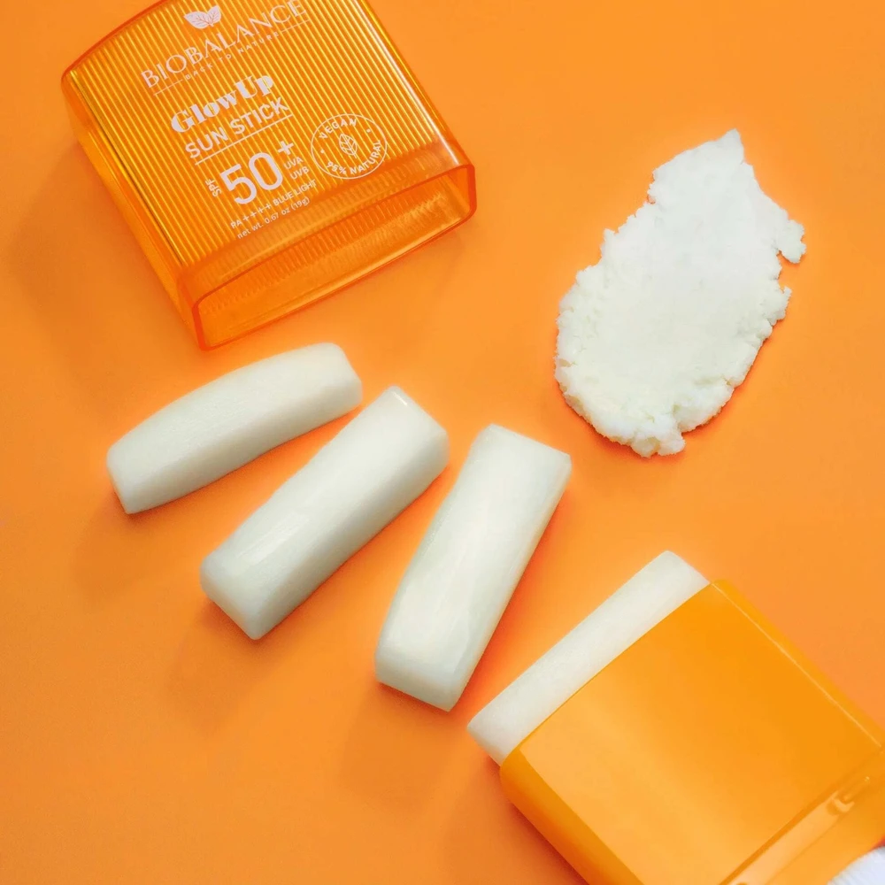 Bio Balance Glow Up Atsparus vandeniui Apsauginis kremas nuo saulės lazdelė SPF 50+, 19 g