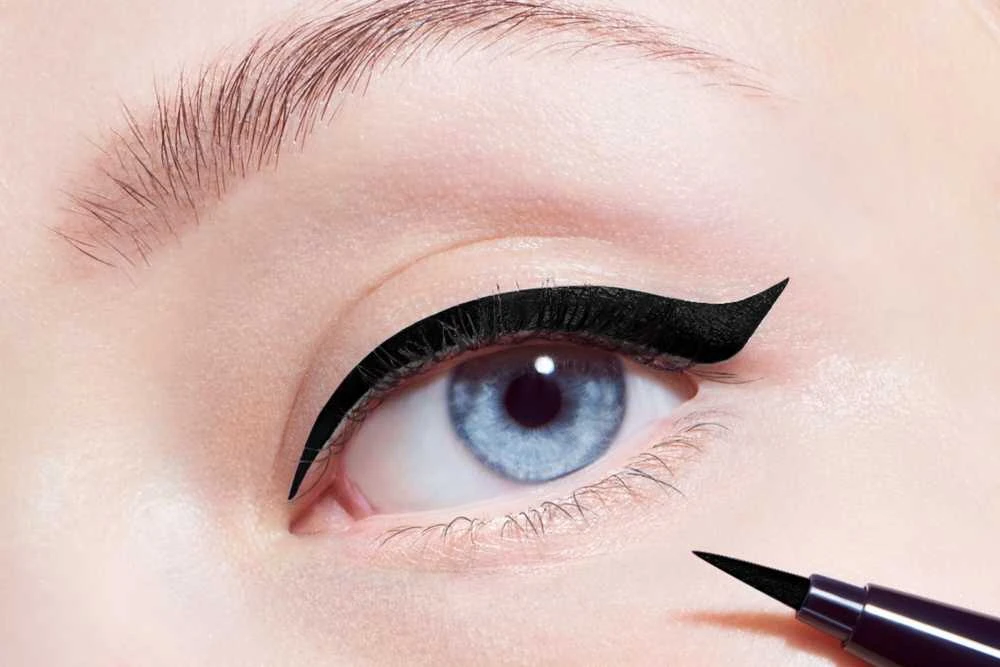Christian Dior Diorshow On Stage Liner 24H Wear Atsparus vandeniui Akių apvadas, 0.55 ml