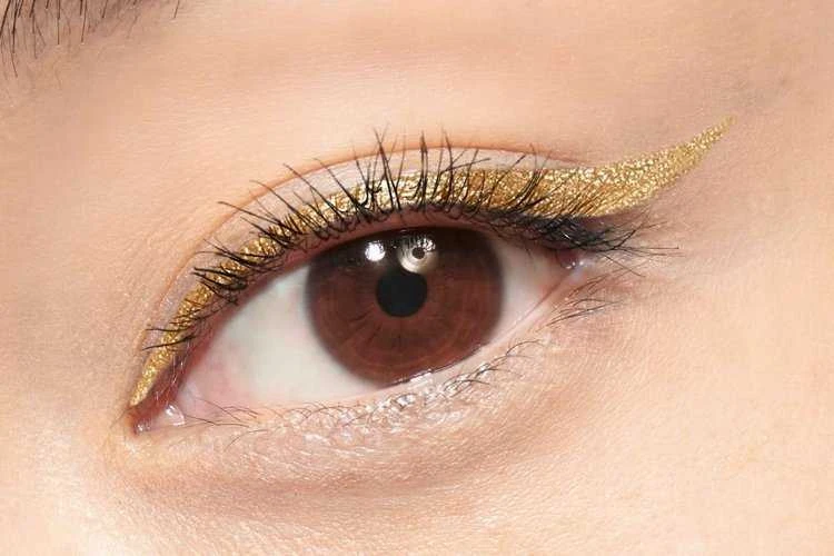 Christian Dior Diorshow Atsparus vandeniui Double-Ended Intense Color Liquid Akių apvadas 556 Gold 0.2 g