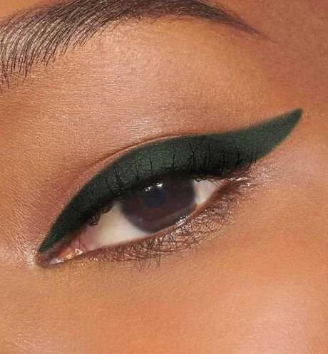 Christian Dior Diorshow On Stage Atsparus vandeniui Double-Ended Kohl Akių apvadas 471 Matte Žalias 1.2 g