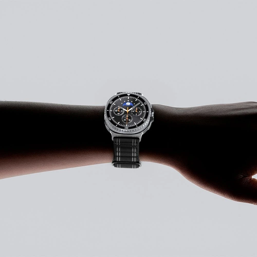 Spigen WBF0 apyrankė skirta Samsung Galaxy Watch 40/44/46 mm – juodos spalvos