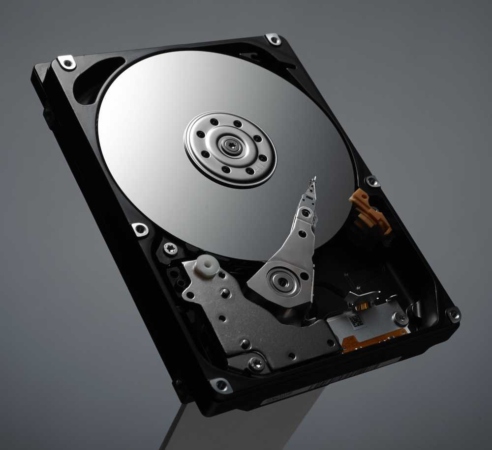 „Toshiba L200“ 2 TB 2,5 colio SATA III diskai (HDWL120UZSVA) | „Toshiba“