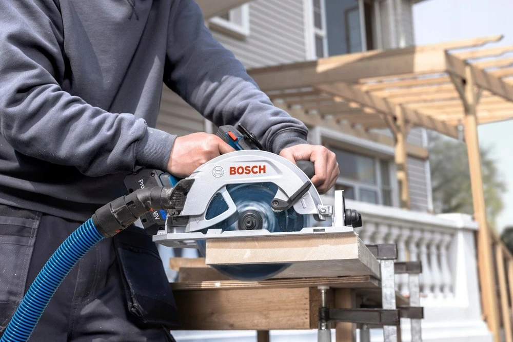 Bosch GKS 18V-68-2 (be akumuliatoriaus ir kroviklio; L)