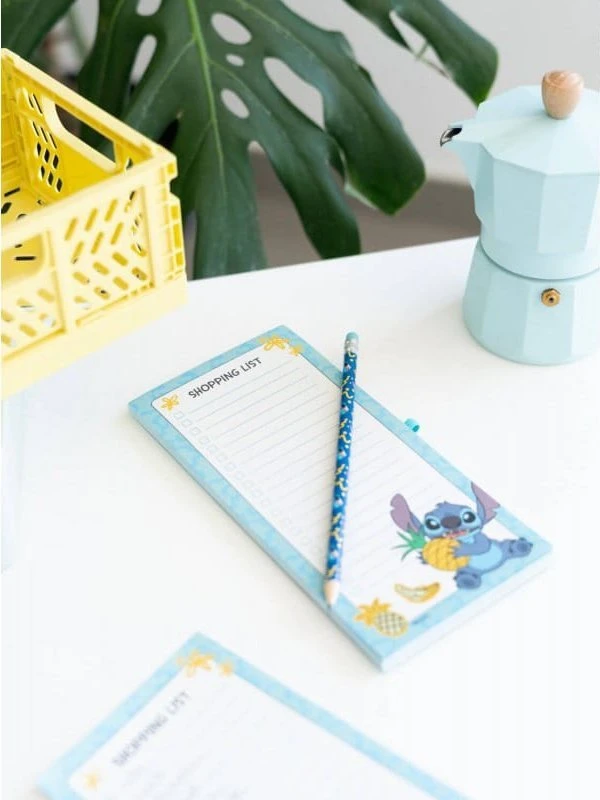 ERIK „Disney Stitch Tropical“ – magnetinė užrašų knygelė / pirkinių sąrašas šaldytuvui + pieštukas (10 x 21 cm)