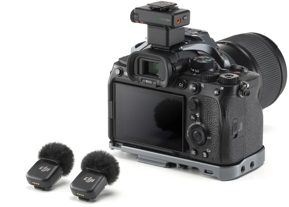DJI mikrofonų imtuvas ant fotoaparato su dviem siųstuvais