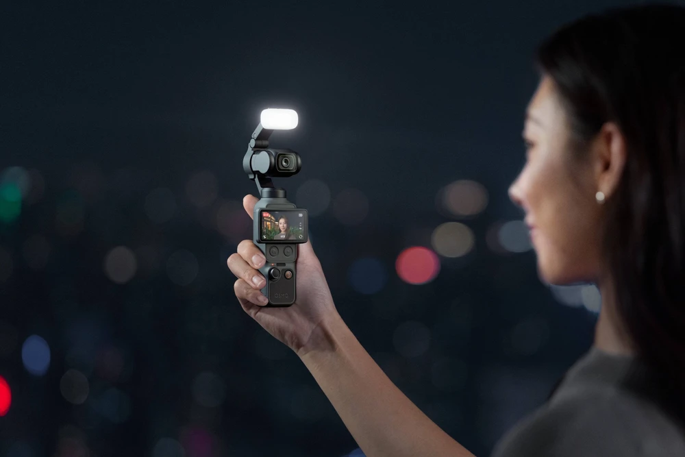 DJI Osmo Pocket 4 žibintuvėlis