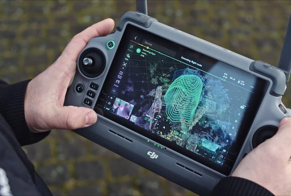 DJI RC Plus 2 Enterprise patobulintas