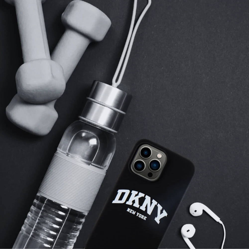 Apple iPhone 16 Pro Max DKNY Silicone Baltas Printed Logo MagSafe (DKHMP16XSNYACH) dėklas telefonui juodos spalvos